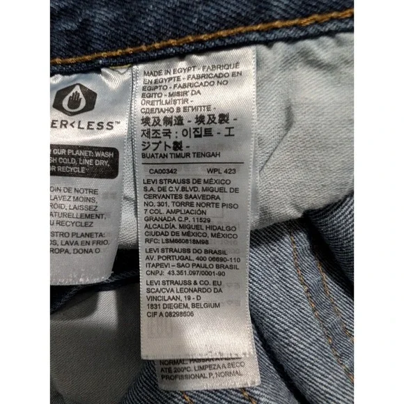 LEVI'S 501 Men's 33 x‎ 32 Button Fly Blue Denim Straight Leg Jeans - Picture 8 of 9